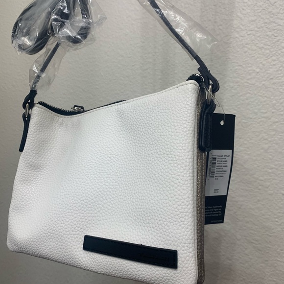 Purses - Picture 4 of 6